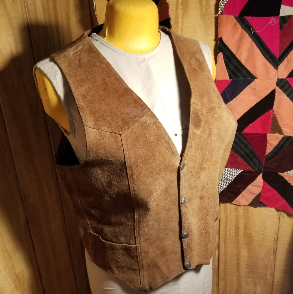 Men's vintage western style cowhide vest